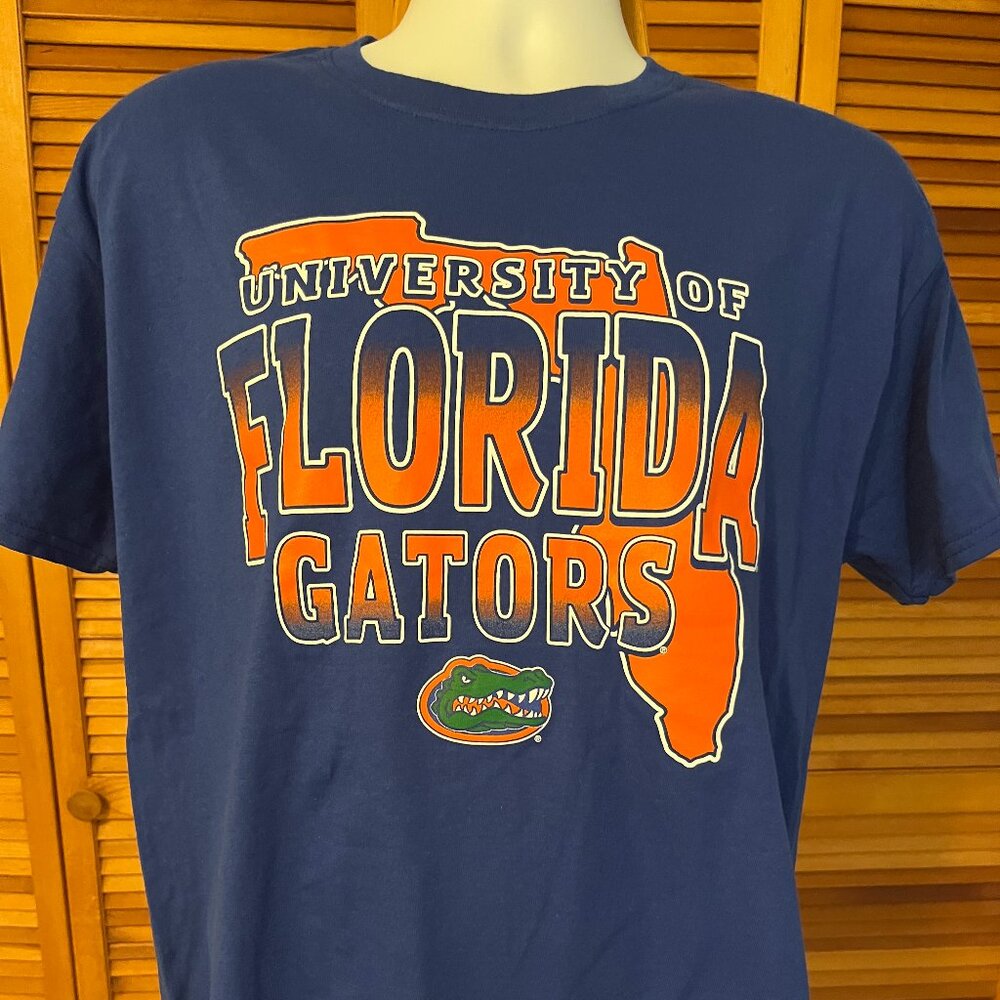 UNIVERSITY OF FLORIDA GATORS SZ LARGE 100% COTTON SS TEE SHIRT BY CAPTIVATING - Picture 2 of 6